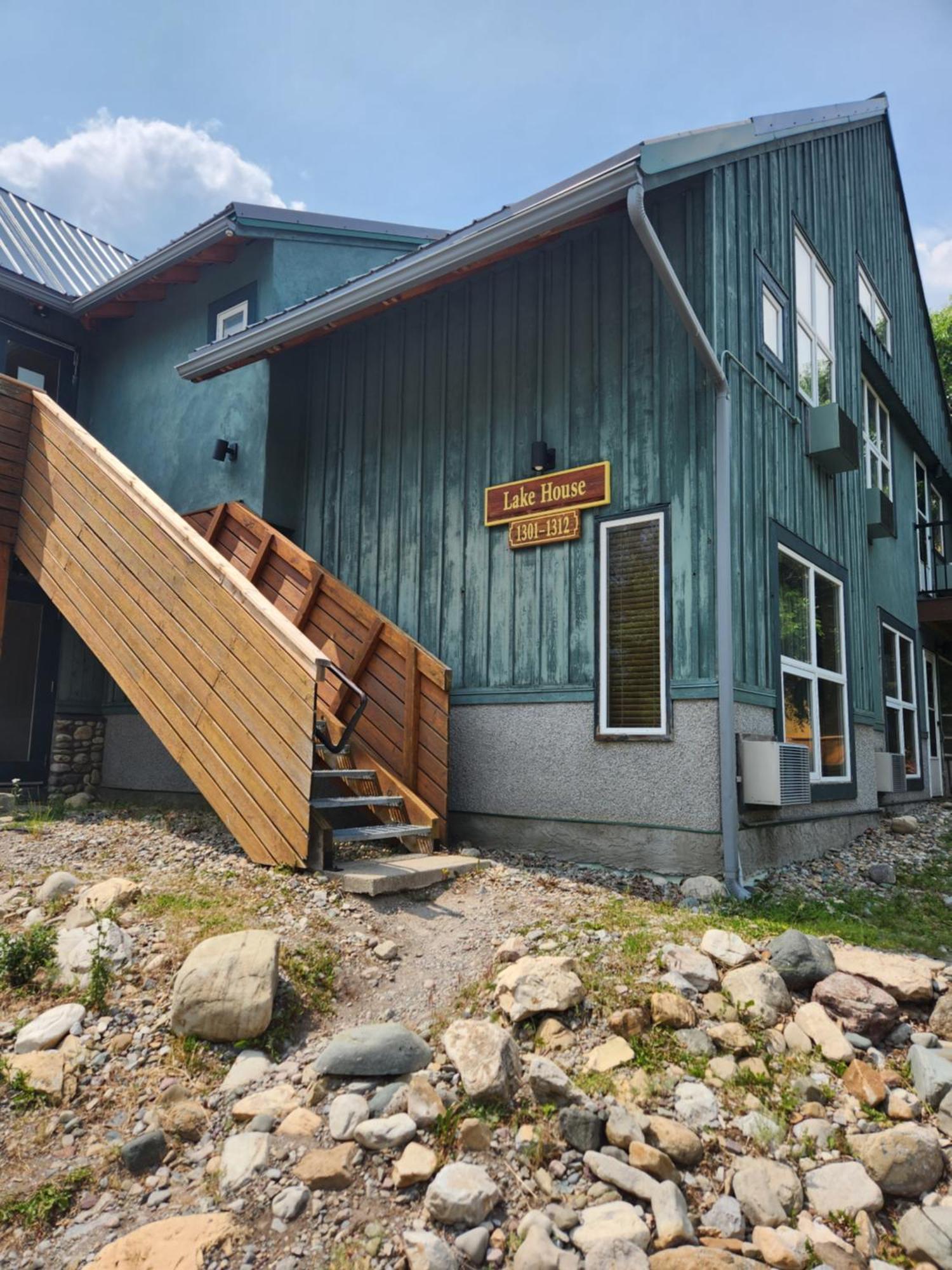Waterton Lakes Lodge Resort Eksteriør billede
