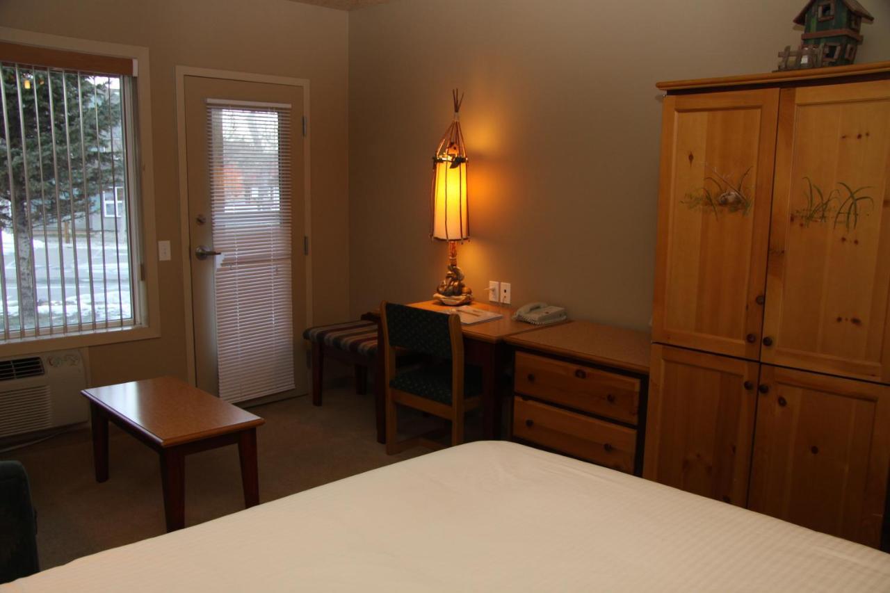 Waterton Lakes Lodge Resort Eksteriør billede