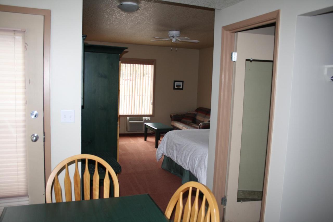 Waterton Lakes Lodge Resort Eksteriør billede